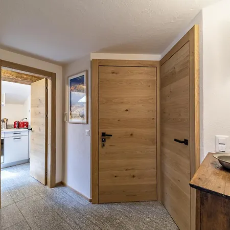Apartment Chesa Ronchi - Celerina *
